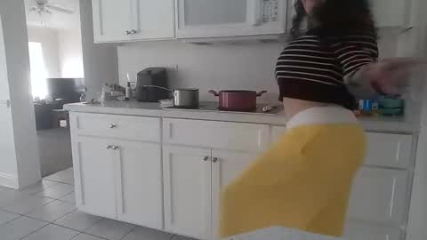 Snapshot of mermaidonland25 chatting on 10-20-25, 06:41 mermaidonland25 online show from 10-20-25, 06:41