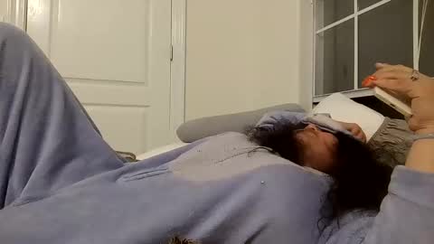 Snapshot of mermaidonland25 chatting on 10-27-25, 08:29 mermaidonland25 online show from 10-27-25, 08:29