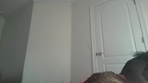 Snapshot of mermaidonland25 chatting on 02-09-26, 04:33 mermaidonland25 online show from 02-09-26, 04:33