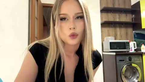 Stefani online show from 06-27-26, 01:39