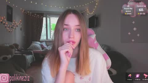 Snapshot of merryl_clark chatting on 05-23-26, 10:52 Sara online show from 05-23-26, 10:52