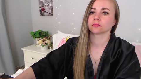 Snapshot of merycheris chatting on 04-29-26, 05:30 Mery online show from 04-29-26, 05:30