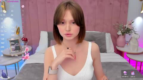 Snapshot of merylew chatting on 05-26-26, 05:25 Anna online show from 05-26-26, 05:25