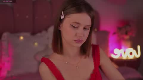 Snapshot of merylew chatting on 07-10-26, 05:23 Anna online show from 07-10-26, 05:23