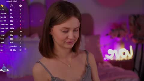 Snapshot of merylew chatting on 07-17-26, 05:25 Anna online show from 07-17-26, 05:25