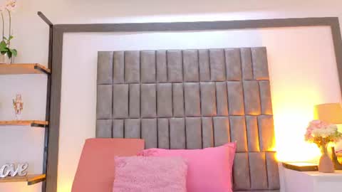 Snapshot of merystone chatting on 06-20-26, 04:37 Mery Stone online show from 06-20-26, 04:37