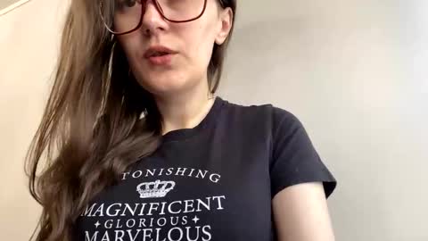 Snapshot of mesmerizing_hypn0_goddess chatting on 10-09-25, 08:34 Jessica online show from 10-09-25, 08:34