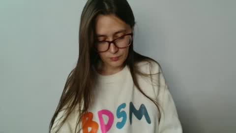 Snapshot of mesmerizing_hypn0_goddess chatting on 10-16-25, 05:58 Jessica online show from 10-16-25, 05:58