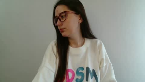 Snapshot of mesmerizing_hypn0_goddess chatting on 10-23-25, 08:13 Jessica online show from 10-23-25, 08:13