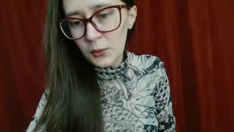 Snapshot of mesmerizing_hypn0_goddess chatting on 10-24-25, 07:38 Jessica online show from 10-24-25, 07:38