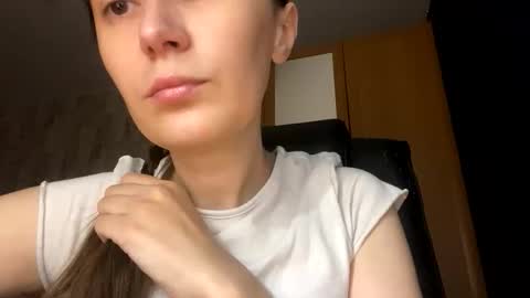 Snapshot of mesmerizing_hypn0_goddess chatting on 11-16-25, 04:34 Jessica online show from 11-16-25, 04:34