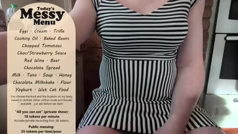 Snapshot of messyxdresser chatting on 02-11-26, 10:31 messyxdresser online show from 02-11-26, 10:31