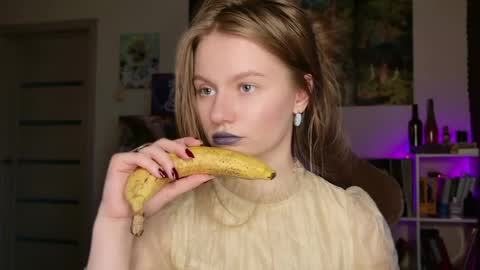 Eva online show from 05-14-26, 04:25