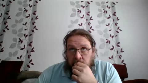 Snapshot of metallbuddy chatting on 01-05-25, 10:10 ask me online show from 01-05-25, 10:10