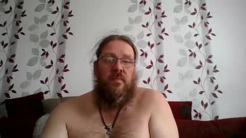 Snapshot of metallbuddy chatting on 09-11-25, 11:54 ask me online show from 09-11-25, 11:54