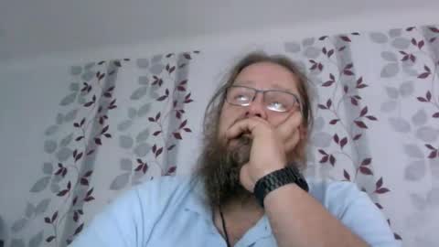 Snapshot of metallbuddy chatting on 09-25-25, 07:45 ask me online show from 09-25-25, 07:45