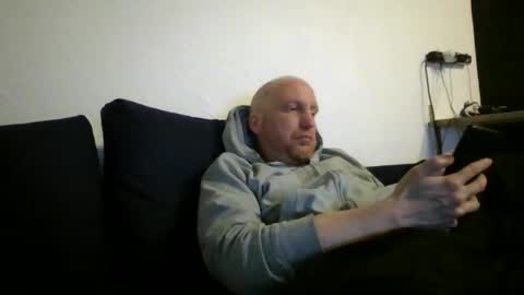 metaller123456 online show from 03-22-26, 08:01