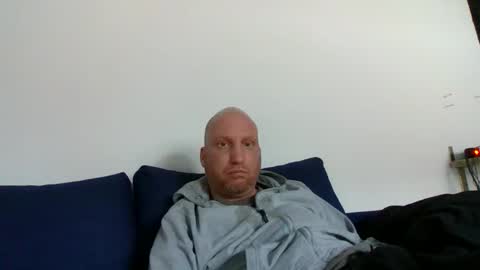 metaller123456 online show from 03-23-26, 05:06