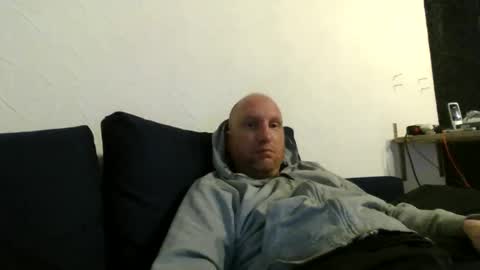 metaller123456 online show from 03-26-26, 06:46