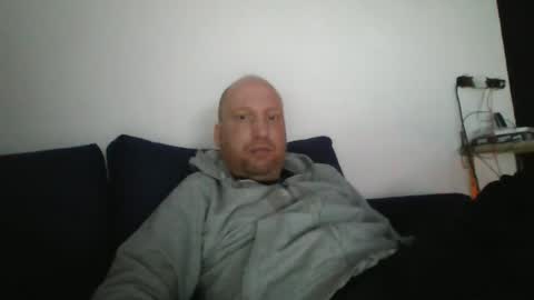 metaller123456 online show from 03-29-26, 06:46
