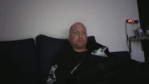 metaller123456 online show from 04-24-26, 06:54