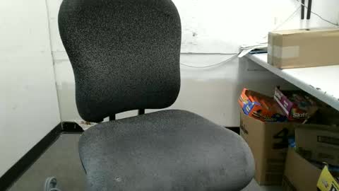 Snapshot of metter26 chatting on 06-27-26, 02:44 atx guy online show from 06-27-26, 02:44