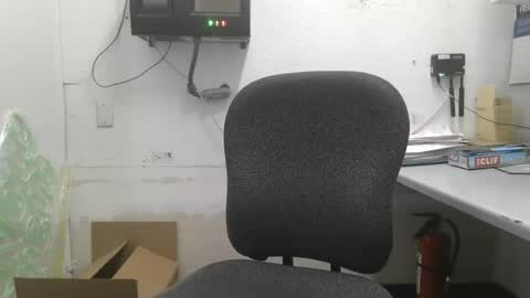 Snapshot of metter26 chatting on 07-28-26, 02:05 atx guy online show from 07-28-26, 02:05