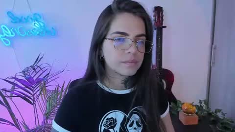Snapshot of meurief chatting on 07-19-26, 12:20 Meurif online show from 07-19-26, 12:20