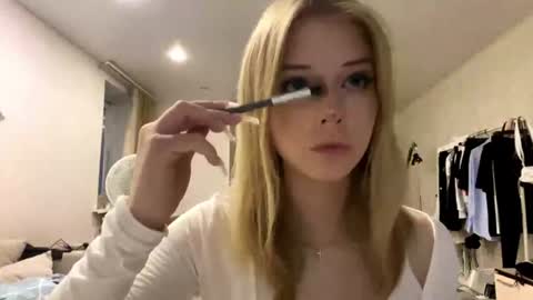 Lilith online show from 07-12-26, 04:09
