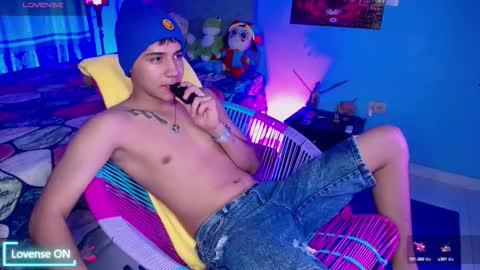 Snapshot of mexican_cum chatting on 09-24-25, 02:59 Jhon online show from 09-24-25, 02:59