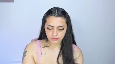 Snapshot of mexitalyguitarist chatting on 11-01-25, 05:42 Booniee online show from 11-01-25, 05:42