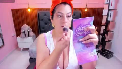 Snapshot of meylagia chatting on 11-14-25, 03:05 meylagia online show from 11-14-25, 03:05