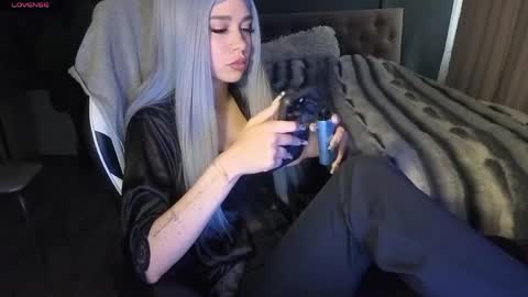 Snapshot of mezzalunaa chatting on 05-27-26, 09:28 vollmond online show from 05-27-26, 09:28