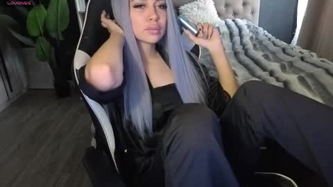 Snapshot of mezzalunaa chatting on 05-30-26, 05:59 vollmond online show from 05-30-26, 05:59