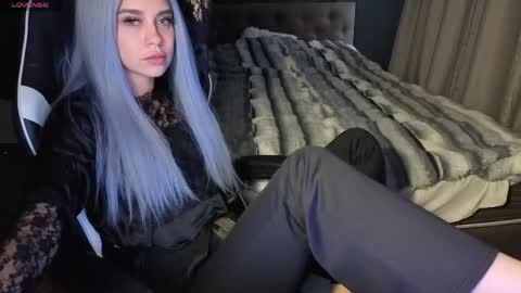Snapshot of mezzalunaa chatting on 06-03-26, 02:33 vollmond online show from 06-03-26, 02:33