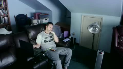 Snapshot of mfdoom6stax chatting on 12-08-24, 07:47 LockedOutNaked online show from 12-08-24, 07:47