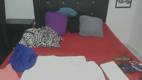 mhia1972 online show from 12-14-25, 04:01