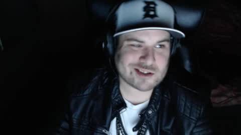 Snapshot of mi_vida21 chatting on 02-28-25, 05:26 just ask online show from 02-28-25, 05:26