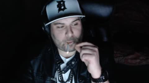 Snapshot of mi_vida21 chatting on 02-28-25, 08:28 just ask online show from 02-28-25, 08:28