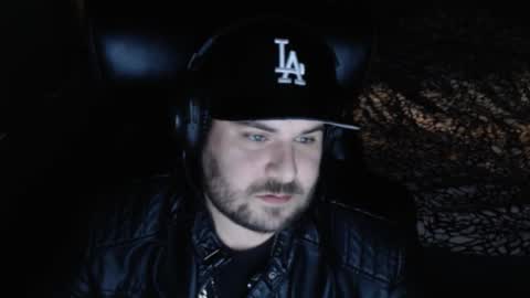 Snapshot of mi_vida21 chatting on 10-18-25, 03:35 just ask online show from 10-18-25, 03:35