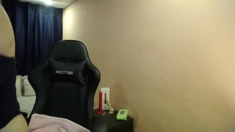 Mia zoe online show from 01-09-25, 12:25