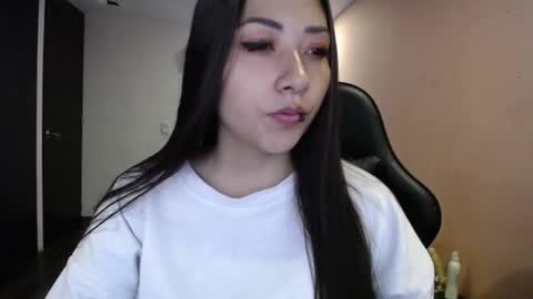 Mia zoe online show from 02-27-25, 06:42