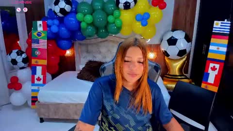 Snapshot of mia_18v chatting on 06-14-26, 02:24 Violett online show from 06-14-26, 02:24