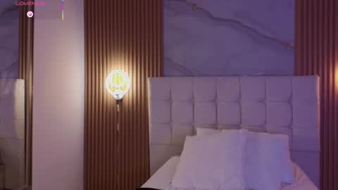 Snapshot of mia_2406_ chatting on 09-10-25, 11:38 mia online show from 09-10-25, 11:38