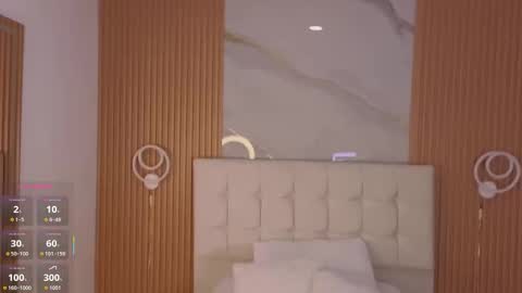 Snapshot of mia_2406_ chatting on 10-15-25, 10:10 mia online show from 10-15-25, 10:10