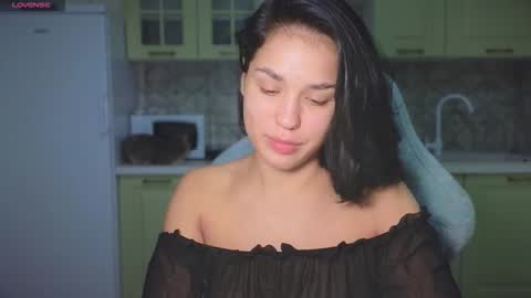 Mia online show from 10-15-25, 10:54