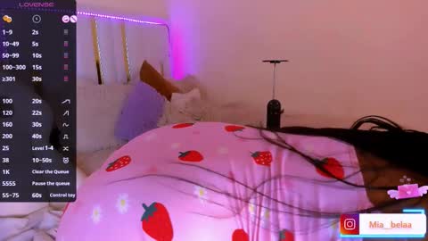 Snapshot of mia__bela chatting on 12-14-25, 03:23 Naii STREAMING SCHEDULE 500 - 1000 GMT-5 online show from 12-14-25, 03:23