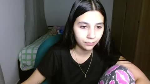 Snapshot of mia__lopez_ chatting on 09-17-25, 02:02 Mia online show from 09-17-25, 02:02