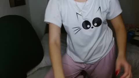 Snapshot of mia__lopez_ chatting on 11-29-25, 05:54 Mia online show from 11-29-25, 05:54