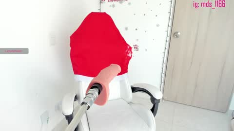 Mia adams  online show from 01-08-25, 06:52